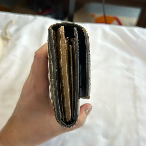 Gucci Micro Guccissima Bronze Patent Leather Long Wallet - Picture 3 of 13